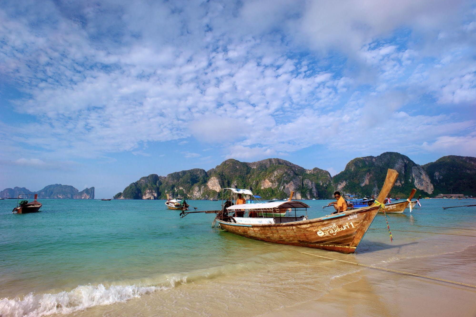 Phi Phi Bayview Premier Resort Exterior photo
